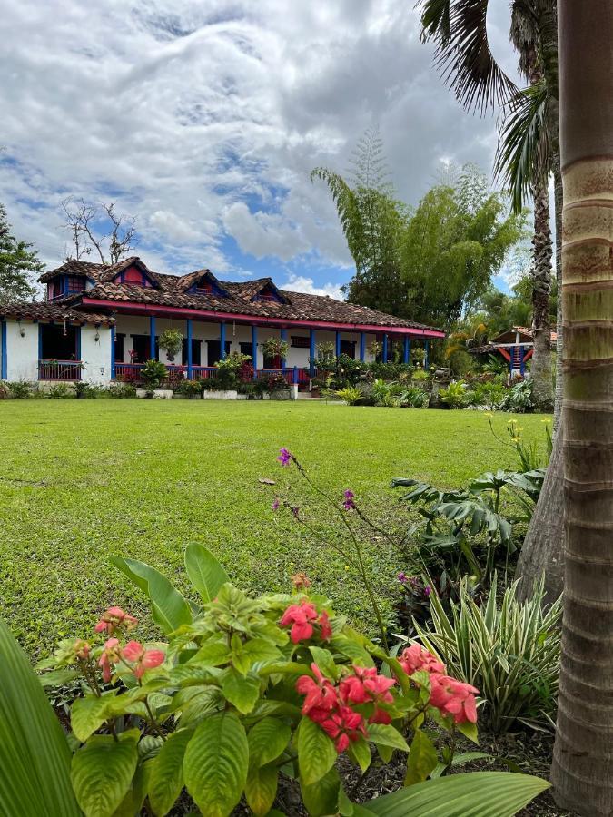 El Percal Hacienda Hotel Монтенегро Экстерьер фото
