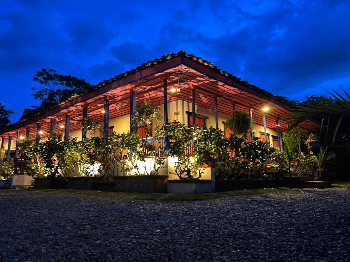 El Percal Hacienda Hotel Монтенегро Экстерьер фото