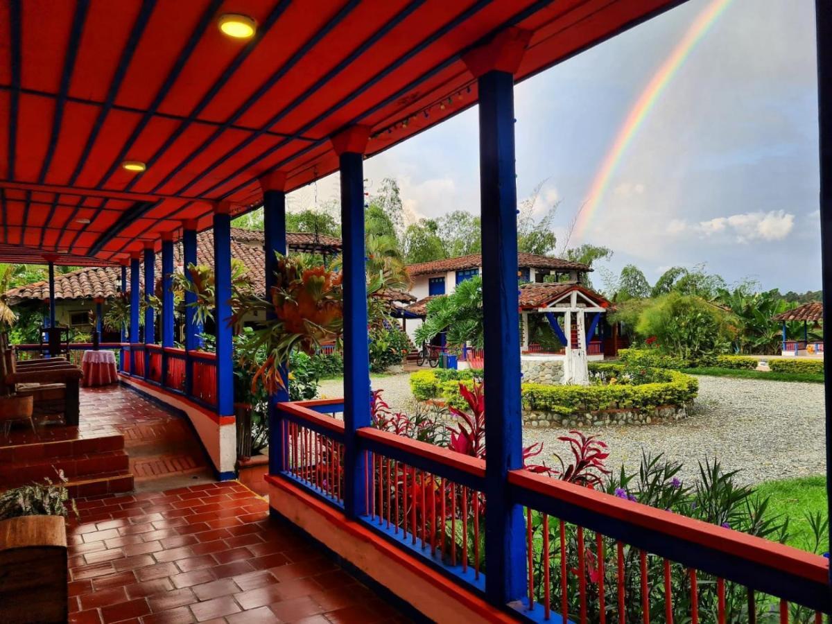 El Percal Hacienda Hotel Монтенегро Экстерьер фото