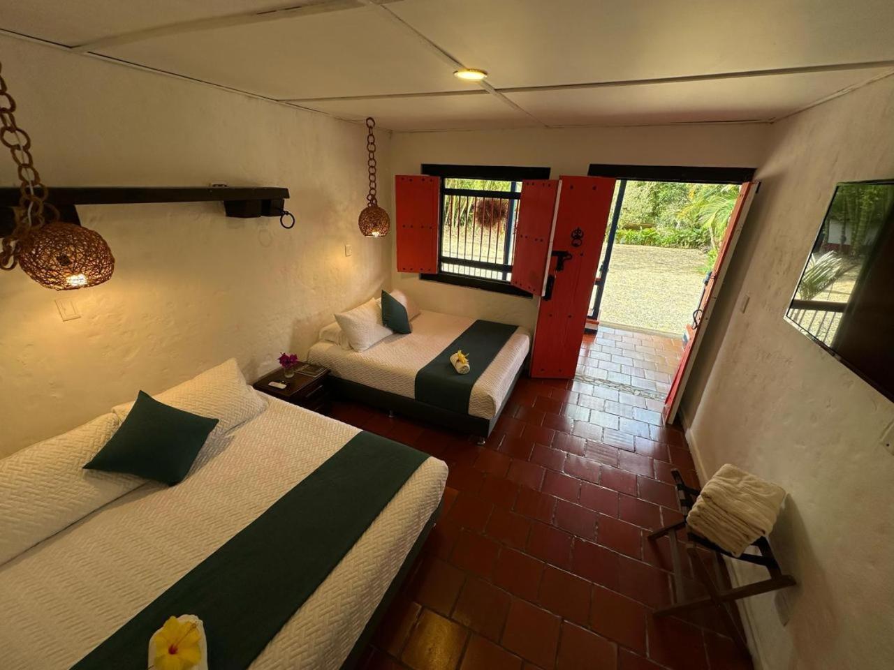 El Percal Hacienda Hotel Монтенегро Экстерьер фото